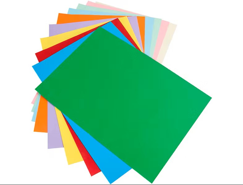 Papel A4 80 grs. Paquete. 100 h. Surtidos intenso