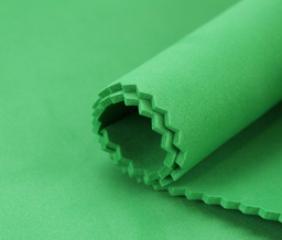 [0718] Hoja goma eva verde tutti frutti cerezas 40x60